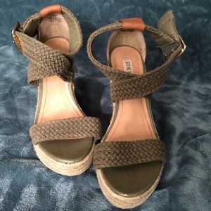 Steve Madden wedges